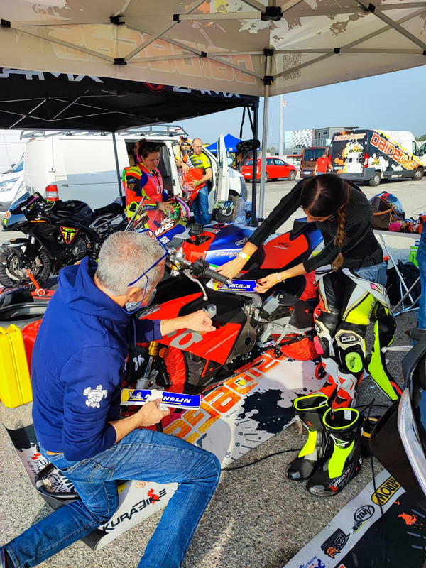 A80CFC05-A8B2-433D-8773-8B4DAFFDE2D9