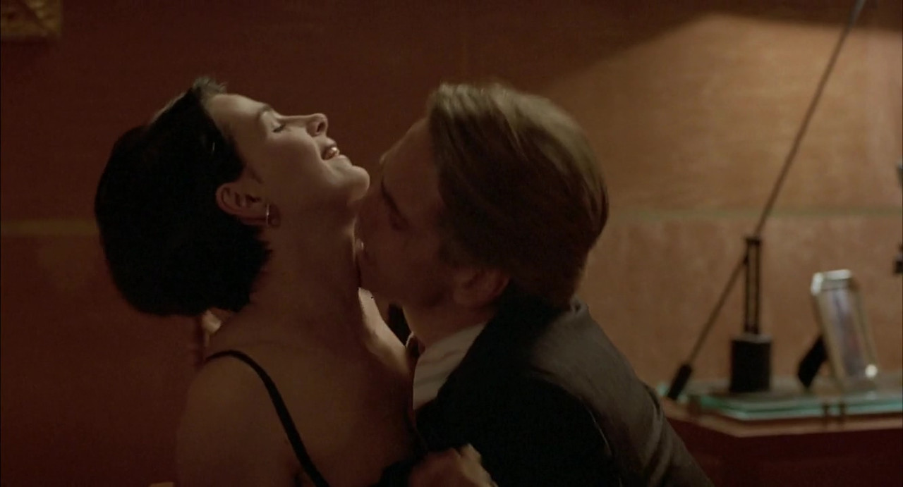 Gf with BF's Father Juliette Binoche nude - Damage (1992).mp4_20201005_165513.582