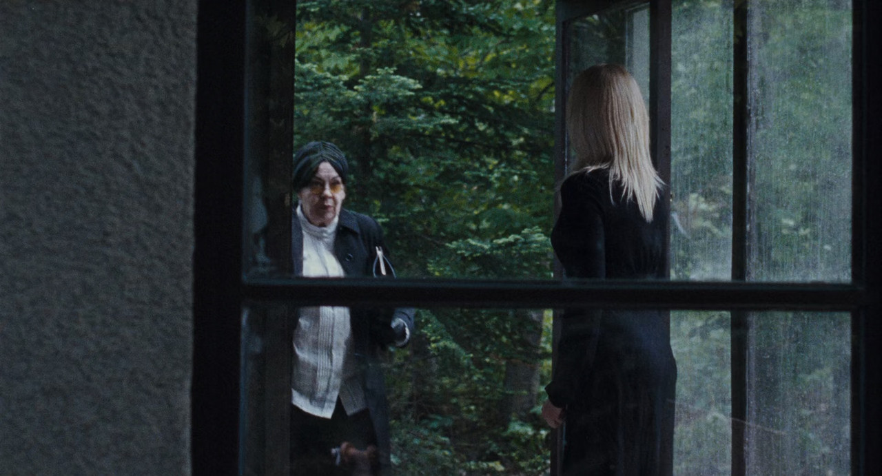 Martyrs 2008 (1080p x265 10bit Tigole).mkv_snapshot_01.30.25_[20