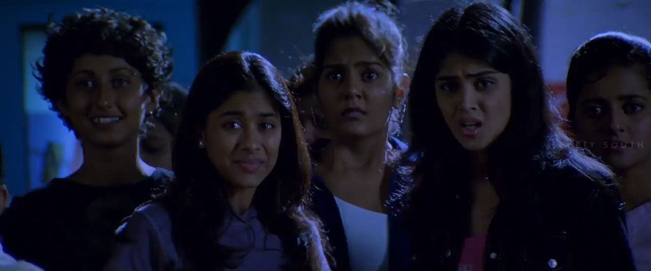 Boys 2003 Uncut Remastered WebRip [Tamil] 480p 720p ESub Screenshot