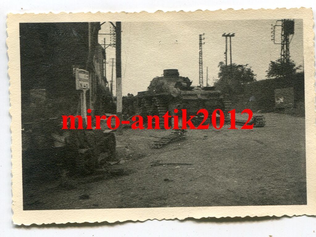Foto, Wehrmacht, zerstörter deutscher Panzer, Ne