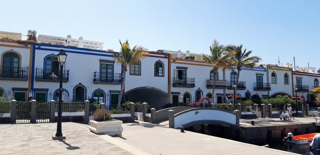 Puerto Mogan, piscina y juegos, no se necesita más! - Gran Canaria 2022 (8)