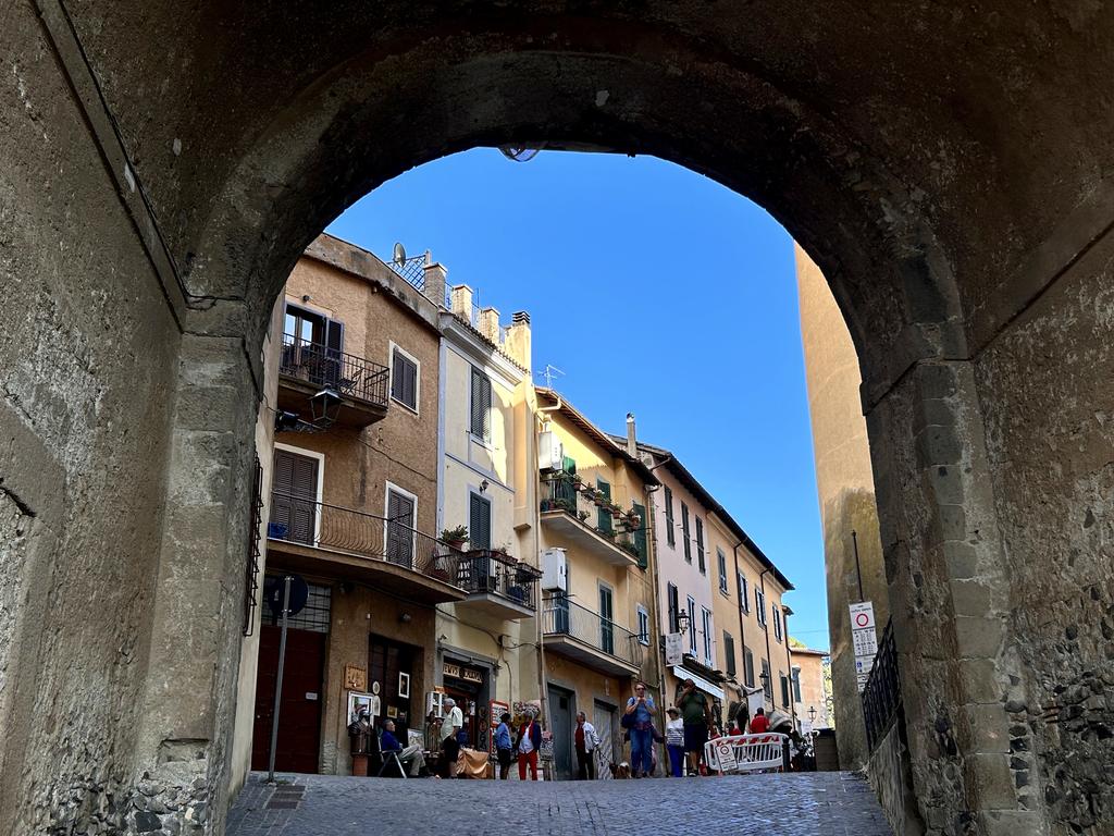 Жаркий сентябрь на побережье Тирренского моря. Жаркий сентябрь на побережье Тирренского моря.
