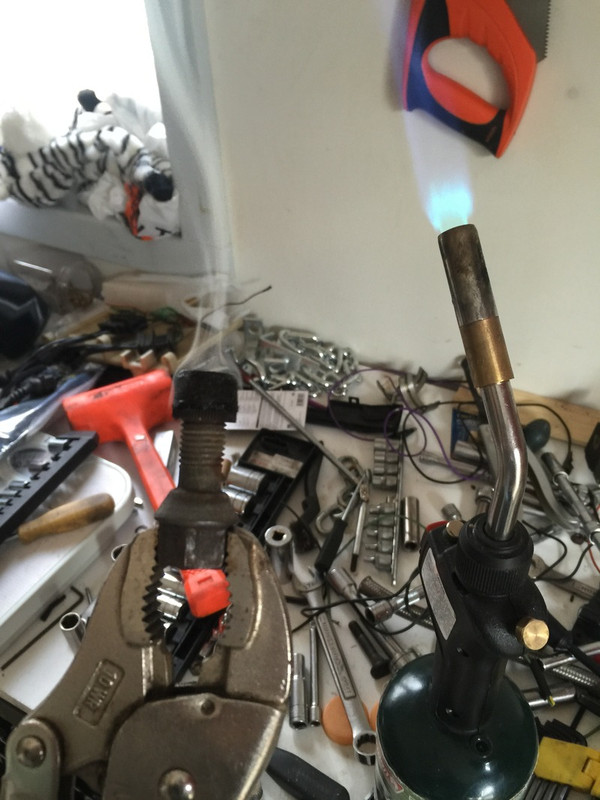 600BBF9F-6444-4018-B996-7B769DD10422