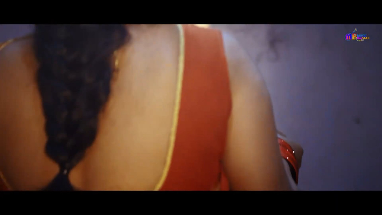 Shubha Poonja  Hot Scenes from an old tulu movie.mp4_snapshot_00.00.650