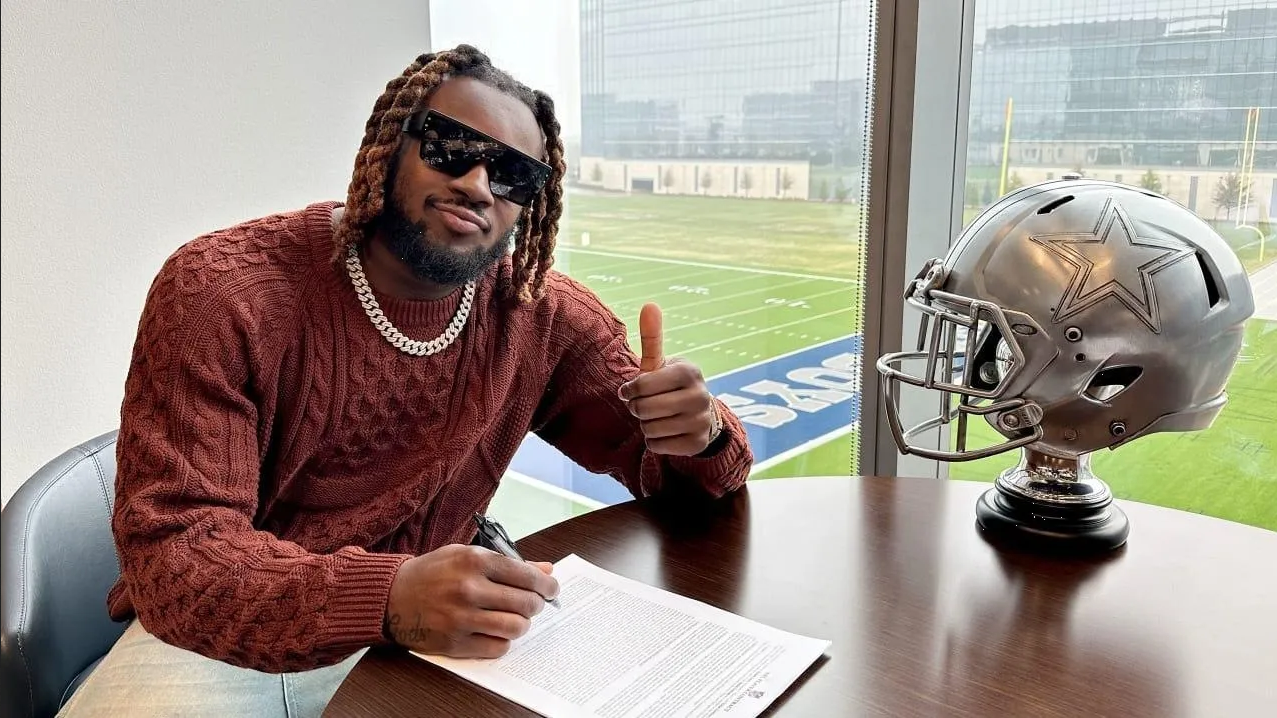 Dallas Cowboys firman a Ronald Jones para sustituir a Ezekiel Elliott