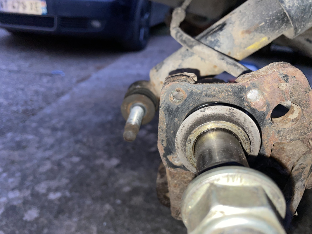 8DEC54F6-83E7-4989-9EB3-5ACCECE5ADAB