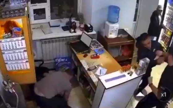 Мигранти опитаха да ограбят магазин в Дагестан! Огромна грешка!