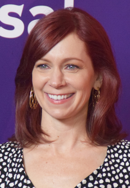 The 55-year old daughter of father (?) and mother(?) Carrie Preston in 2023 photo. Carrie Preston earned a  million dollar salary - leaving the net worth at 2 million in 2023