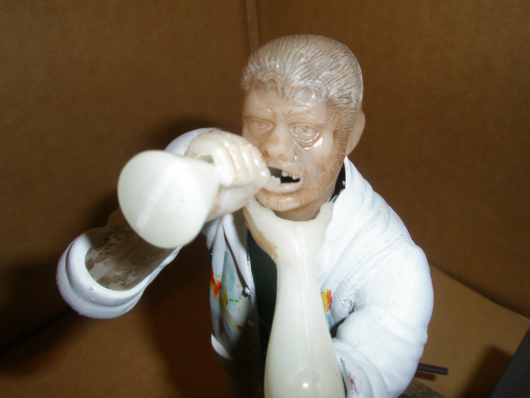 Hyde finished close up