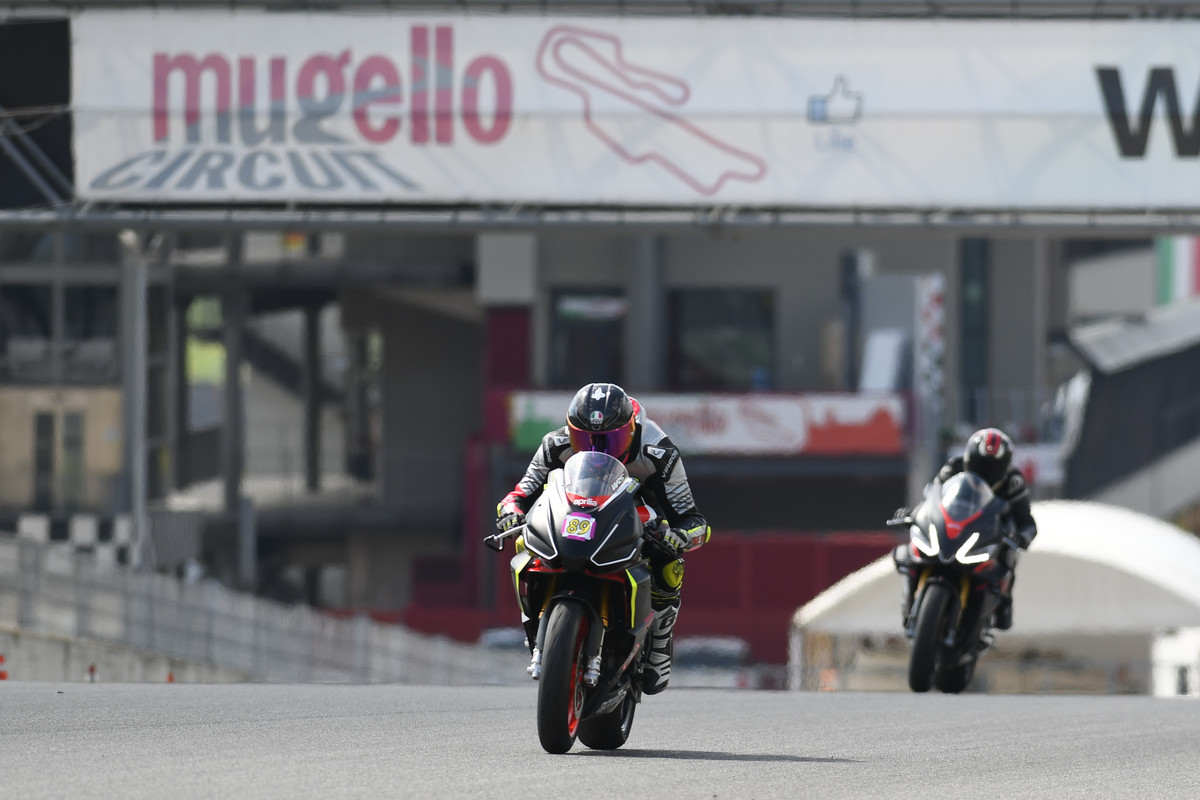 9BA5AEEA-B53D-4994-9B63-4B7C7F7D33A5