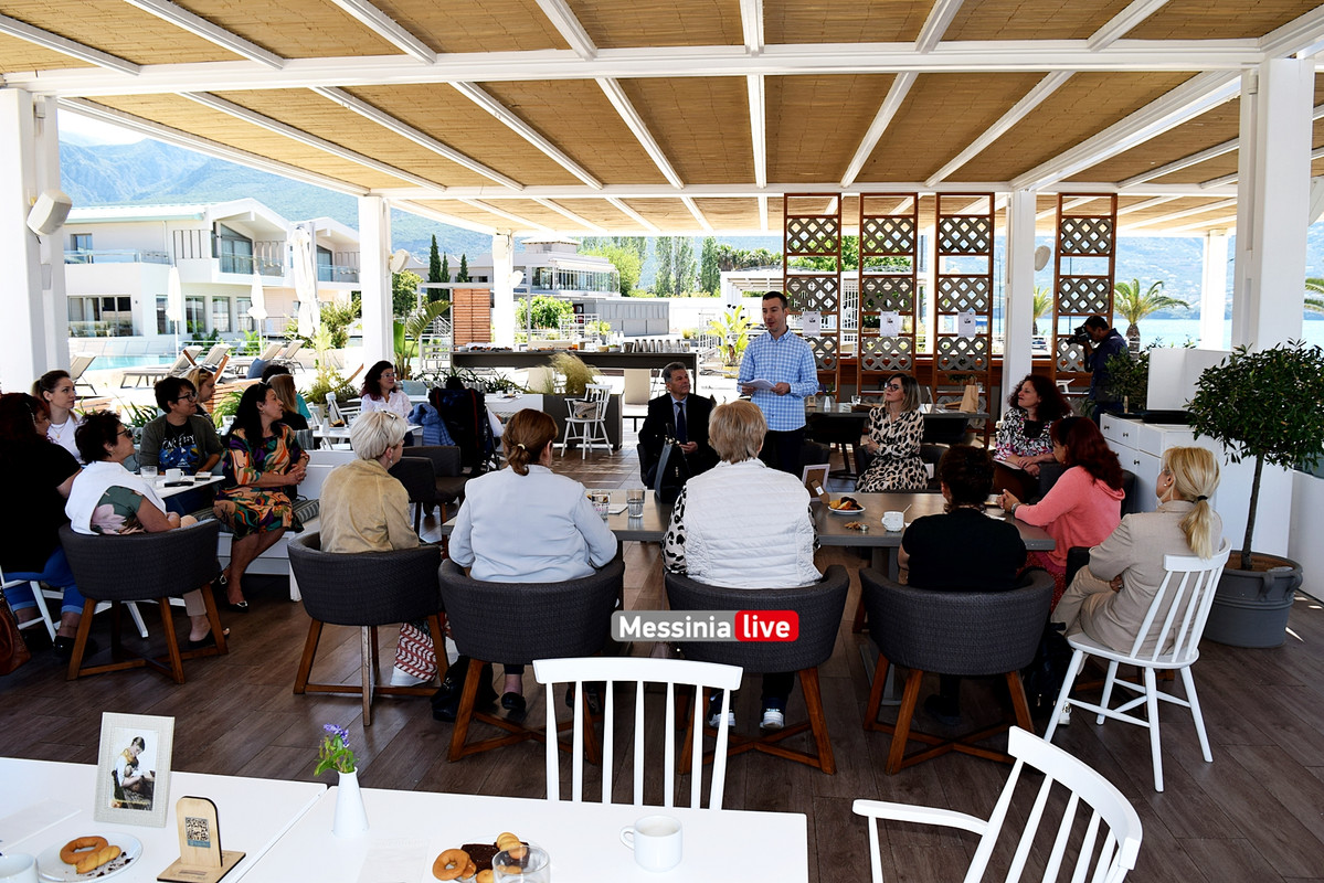 ΟΙΚΟΝΟΜΑΚΟΥDSC_0876