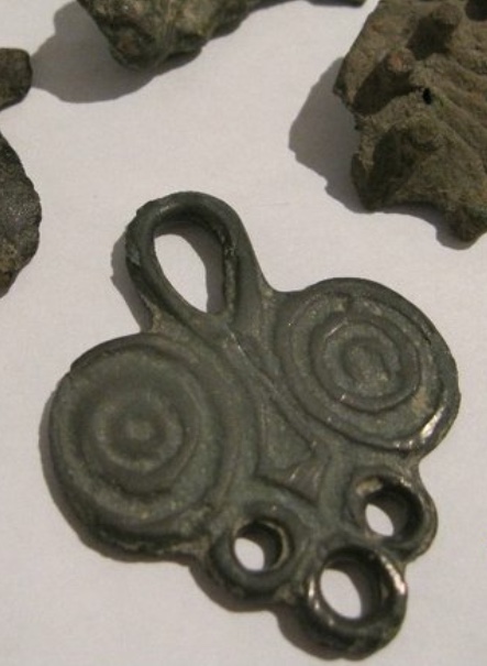 EDF24F14-516D-4C3E-8B97-939A9EDD9621