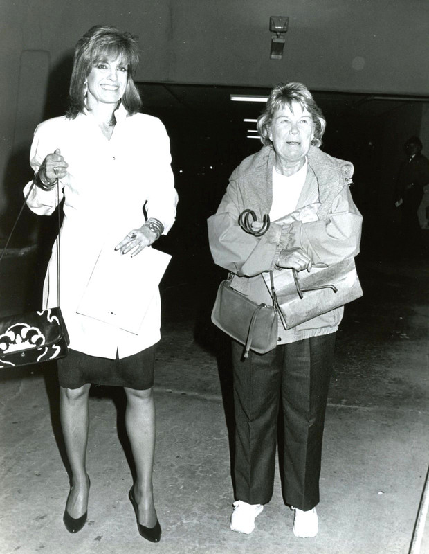 linda_gray_mb36