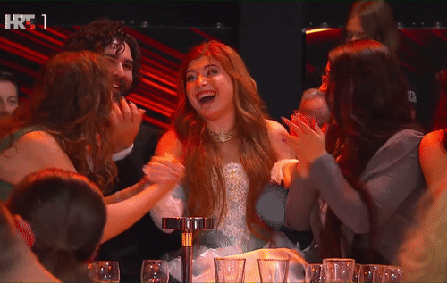 ezgif 159acef16b674cb4