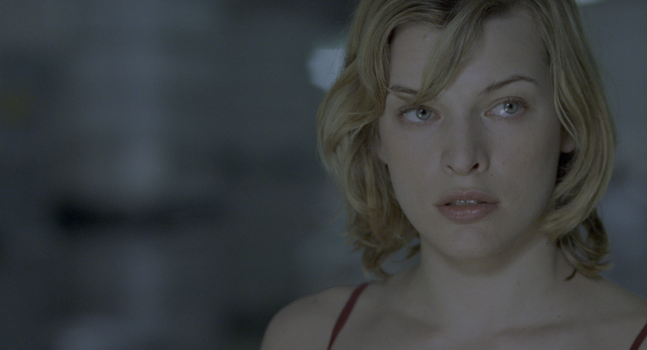 Resident.Evil.2002.ITA.ENG.2160p.UHD.BluRay.x265.HDR-MeM.mkv_snapshot_00.20.27_[2020.11.19_18.55.54]