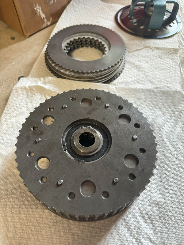 Help identifing this belt drive kit? And should I just go back to stock triplex chain?