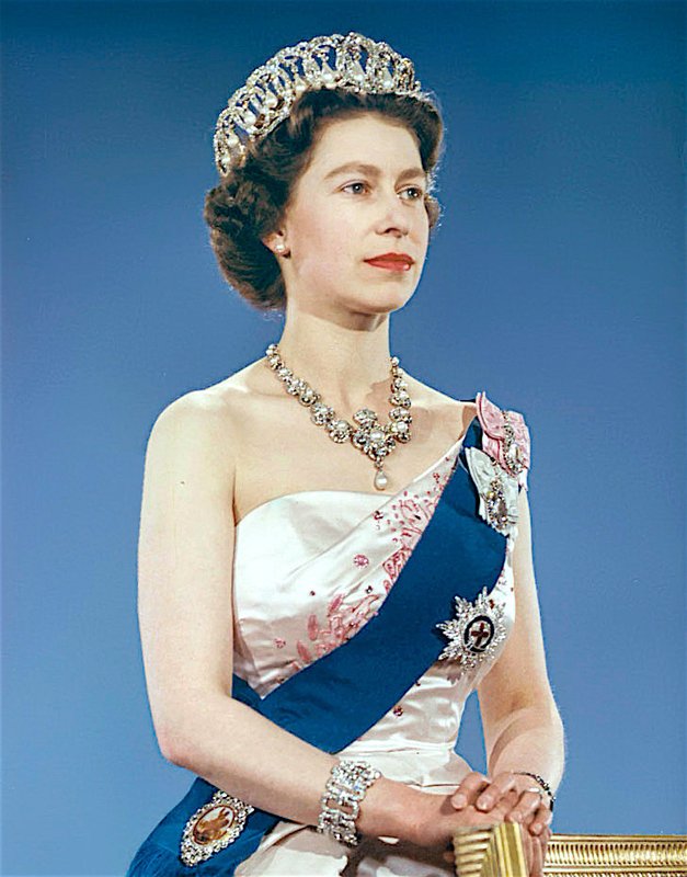 https://i.postimg.cc/mkxBs4GN/091-Queen-Elizabeth-II-1959.jpg