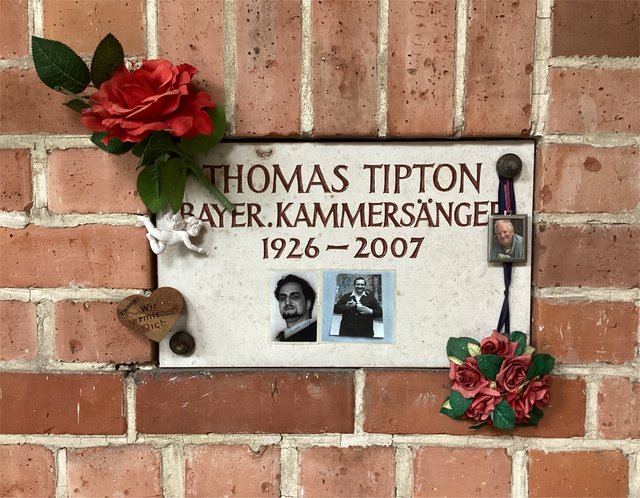 Tipton_d.jpg