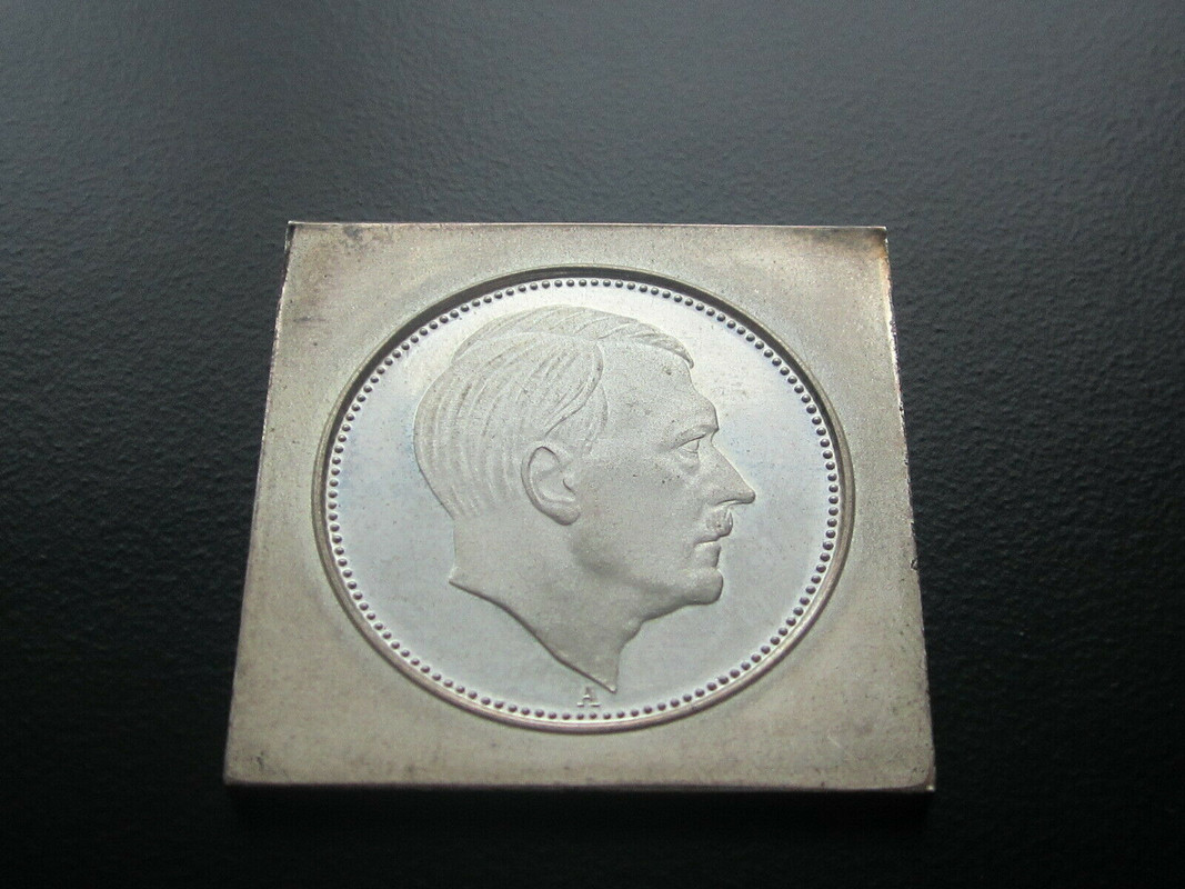 El retrato de Hitler no fue acuñado oficialmente en moneda. Foto2