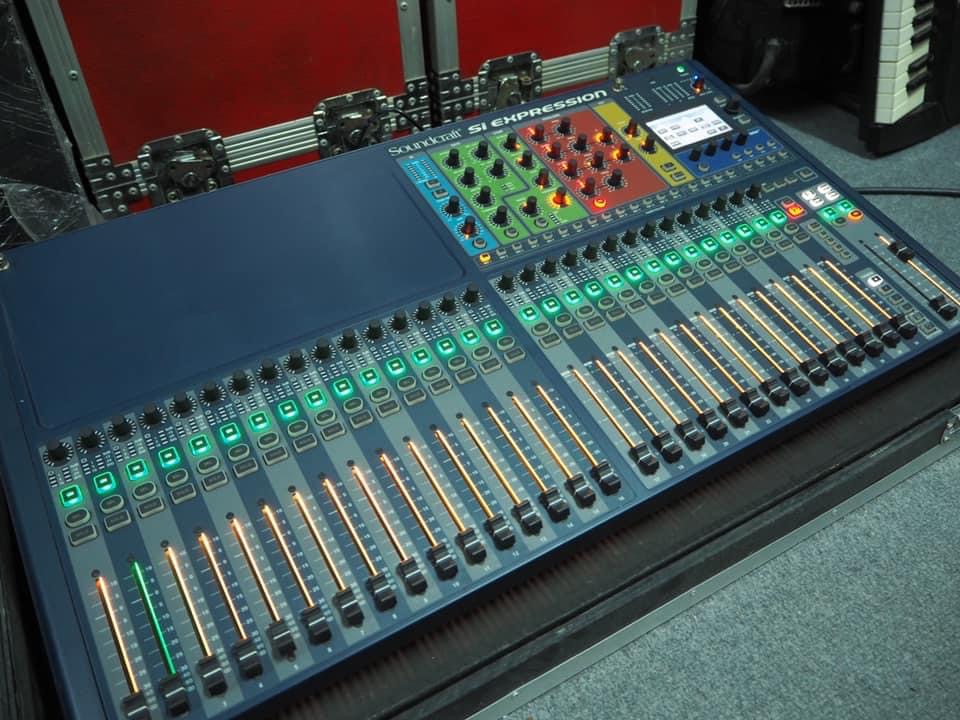 3BAD70C1-A290-4C7C-8EFF-407B0ED3A429