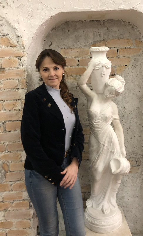 2EDF3C68-09C2-4A80-9037-018DB73BF532