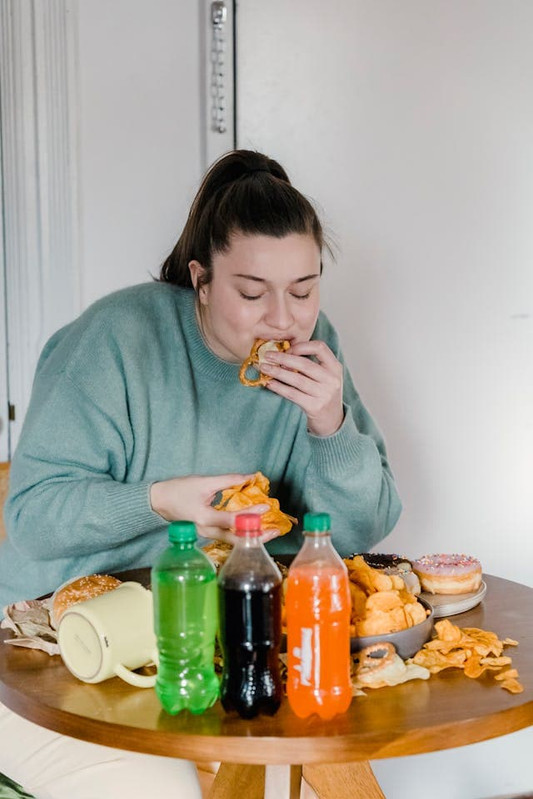 avoid junk and processed foods to keep your gut healthy