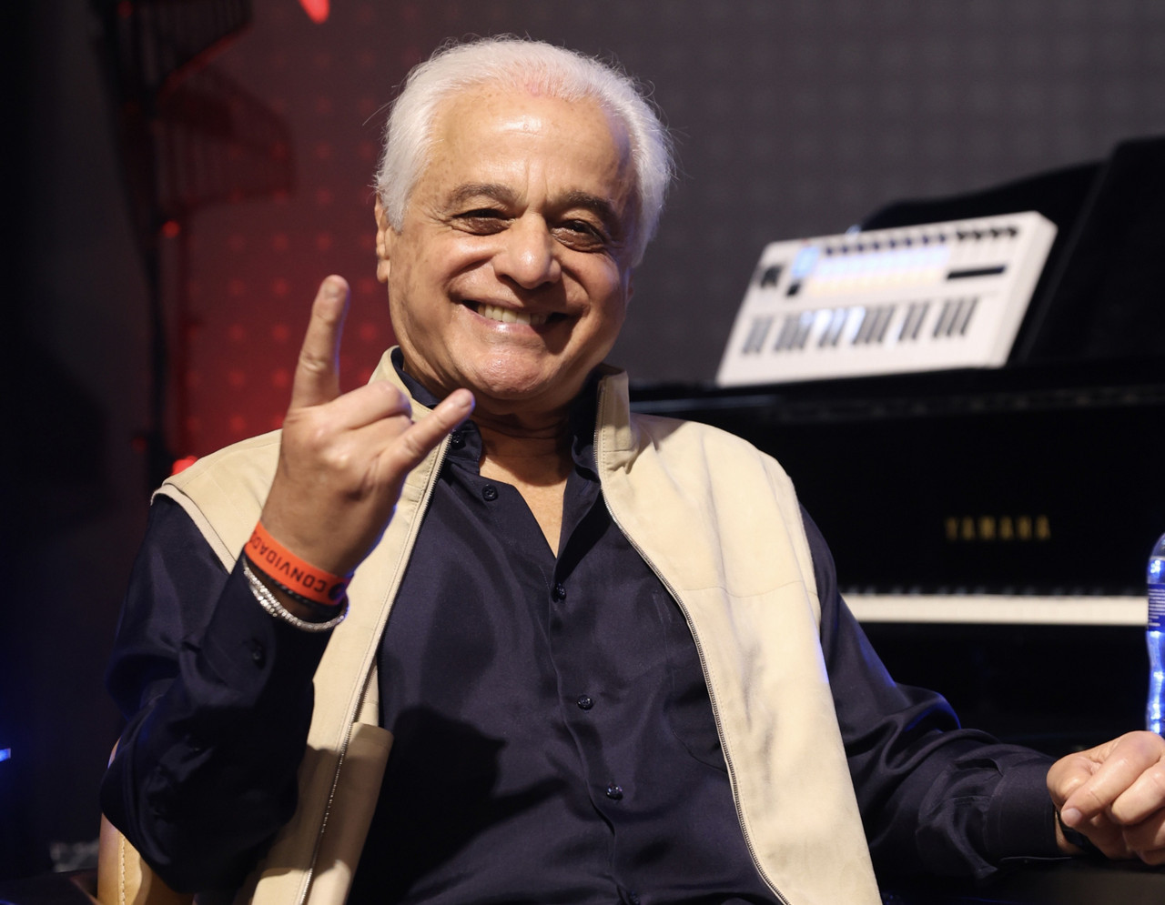 roberto-medina-1-scaled-e1764086033157