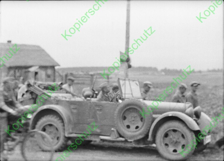 Foto Negativ Kübelwagen WH Ausrüstung Taktisches