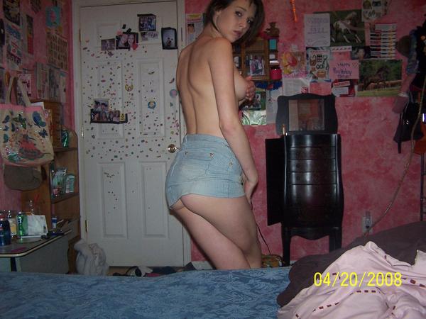 Gorgeous-Babe-17