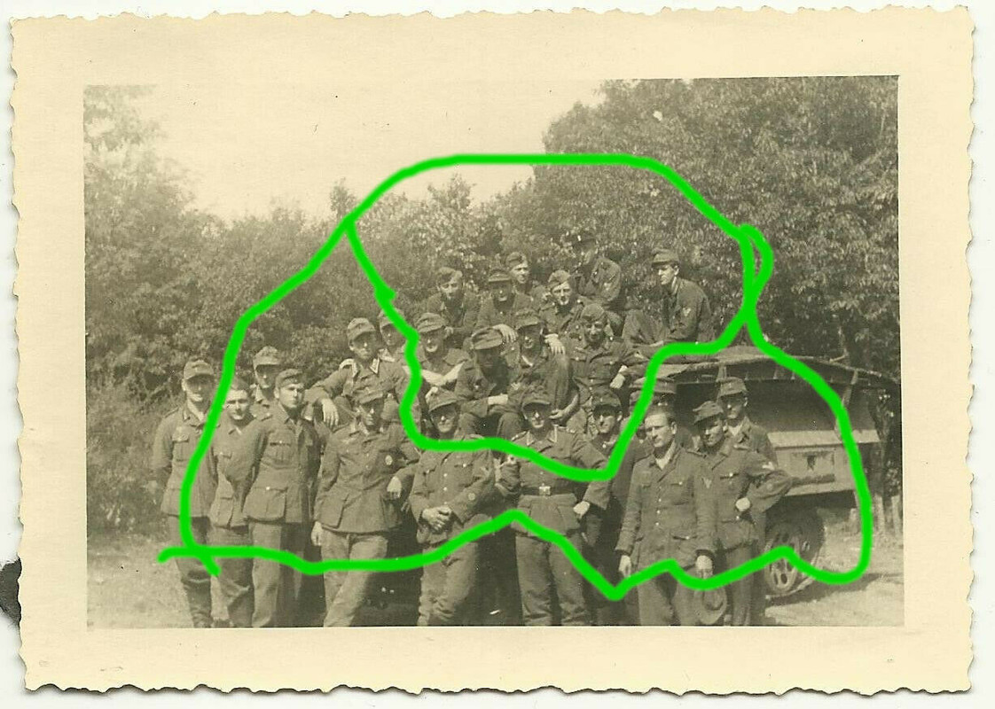 Wehrmacht, Soldaten vor Schützenpanzer