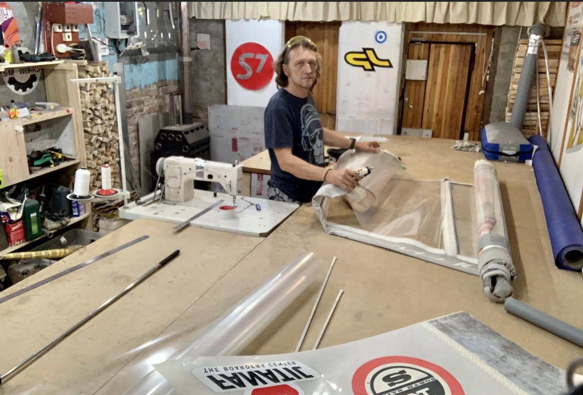 192FEF52-5E04-4D7B-A16E-77CECC45E474