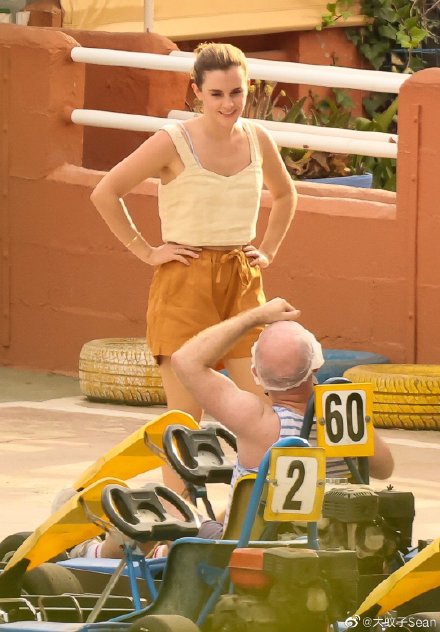 emmawatson-photogallery.blogspot.com (2)