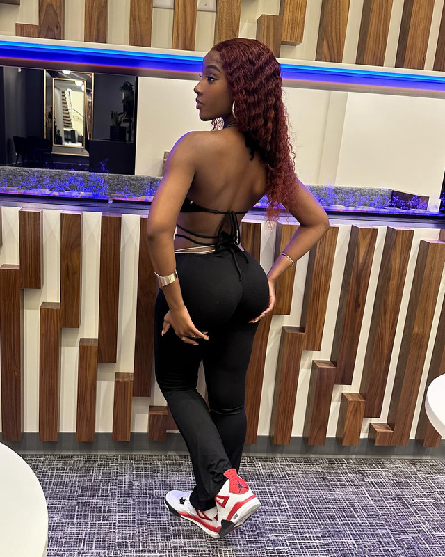 slayy.kellyy posts 2024-04-21 15.54 C6CoBAHrWtn_3_6 439920334_1147457179767627_2910766135871768871_n