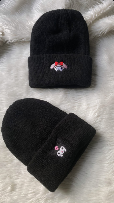 Caps