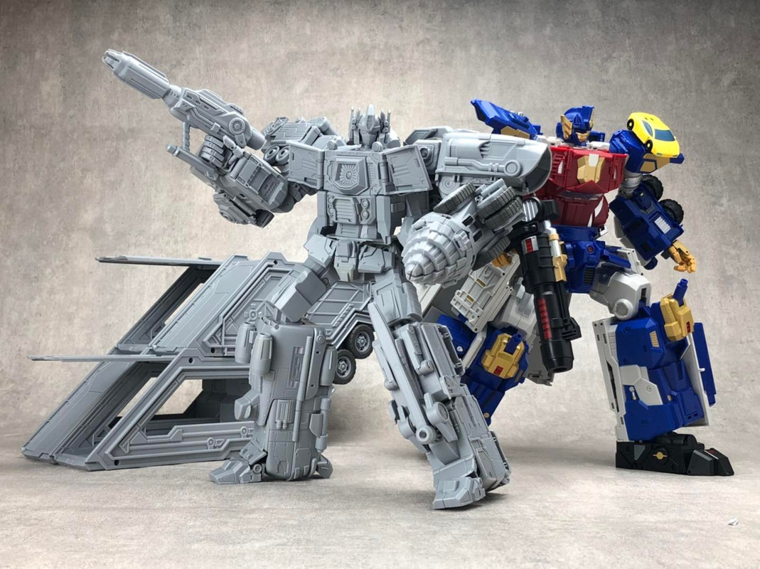 Fans-Hobby-MB-18-Energon-Optimus-Prime-Combined-Mode-11