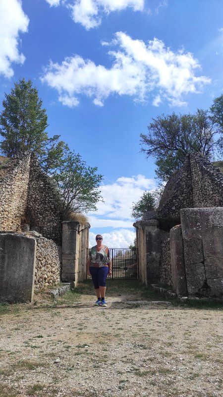YACIMIENTO ARQUEOLOGICO DE ALBA FUCENS-15-9-2023 - Italia y sus pueblos-2018/2019/2023 (17)