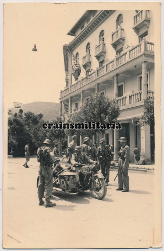Orig. Foto Polizei Gebirgsjäger Beute Krad Moto Guzzi Tarn Uniform Italien 1944