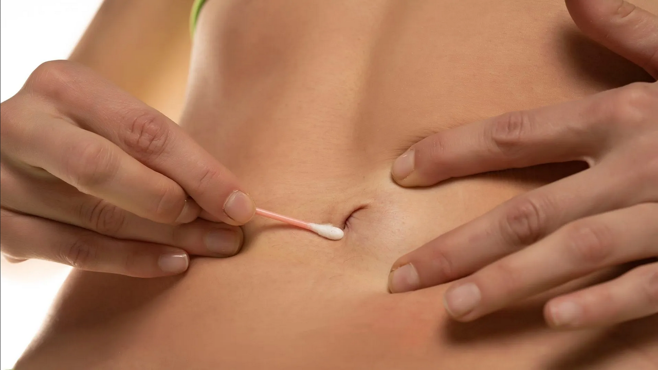 ¿Cómo eliminar el mal olor en el ombligo?