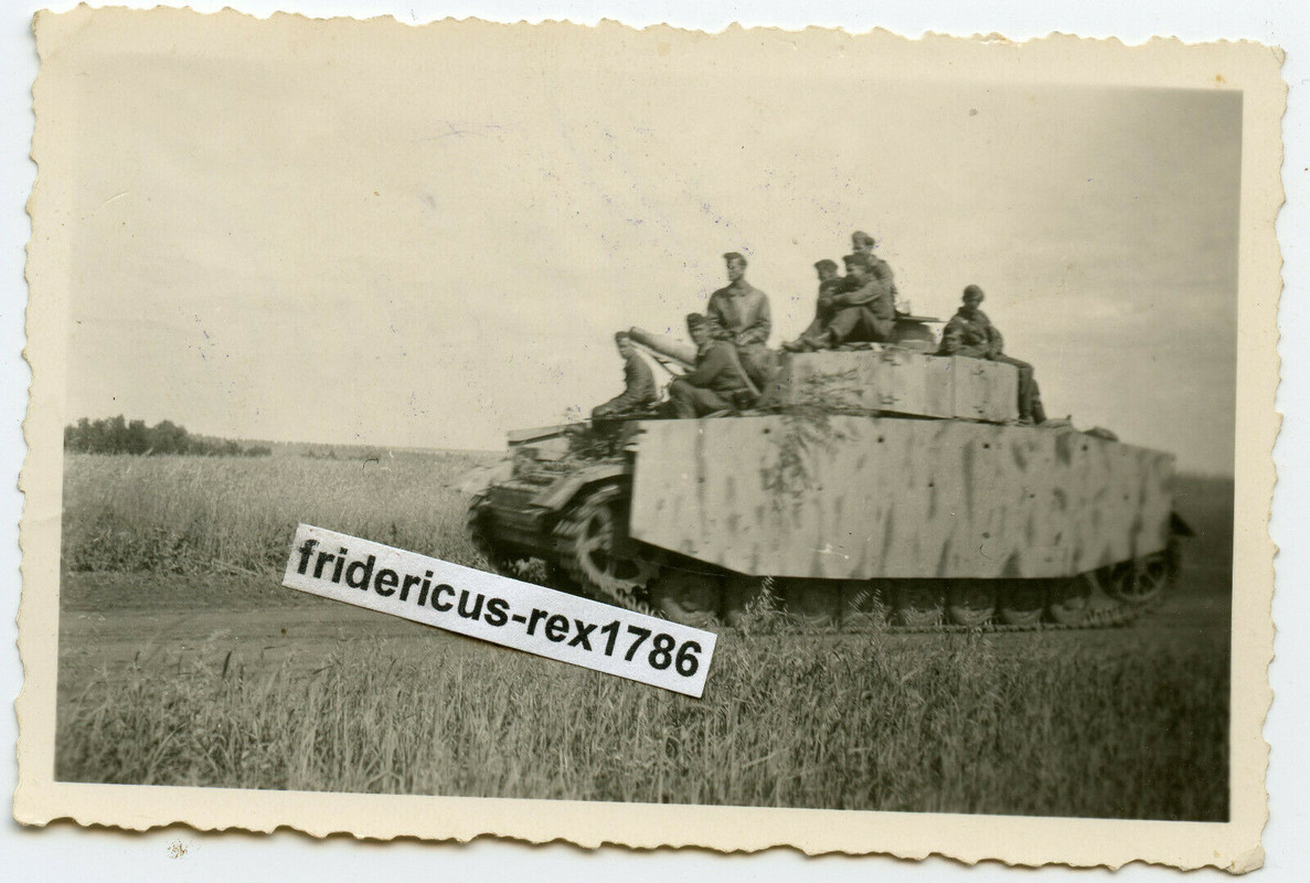 Foto Panzer Tank PzKpfw IV Tarnmuster Seitenschürze Turmschürze HKL Ostfront.