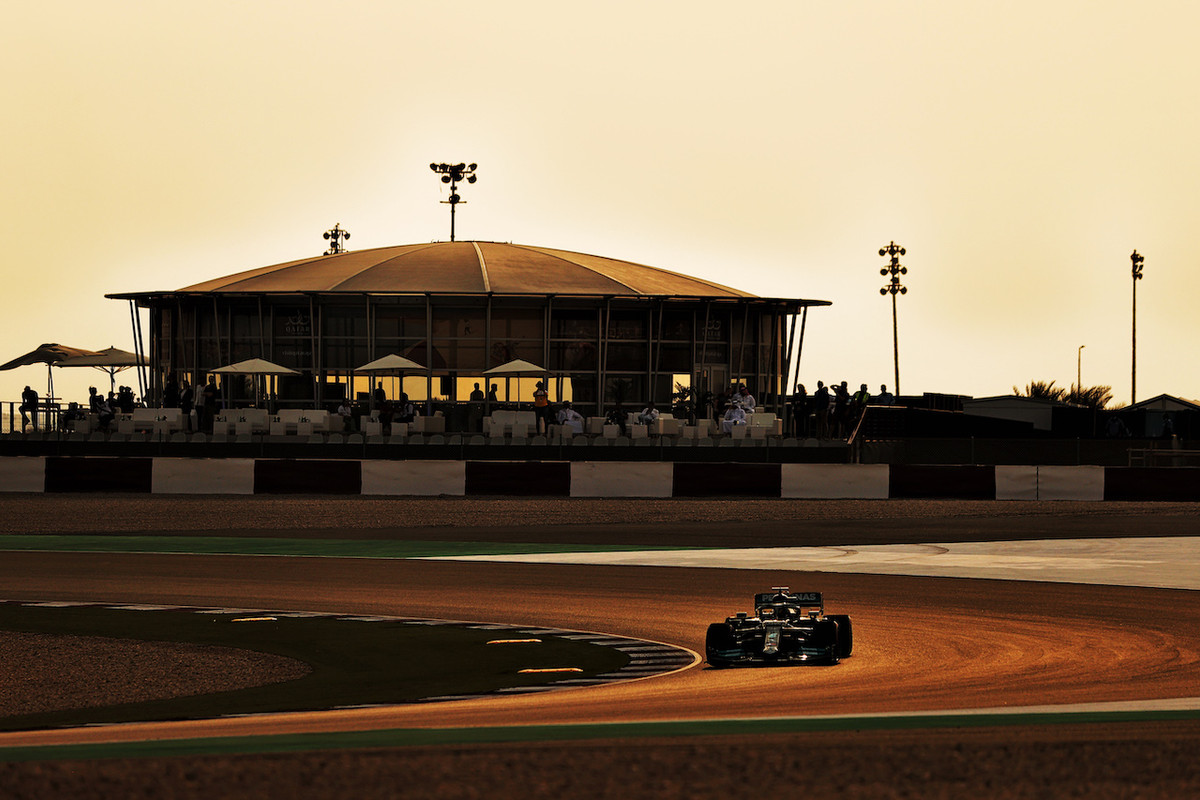 [Imagen: f1-gp-qatar-sabato-145.jpg]