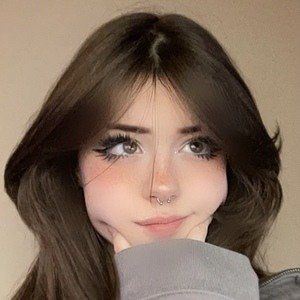 Cassandra-Claudia.jpg