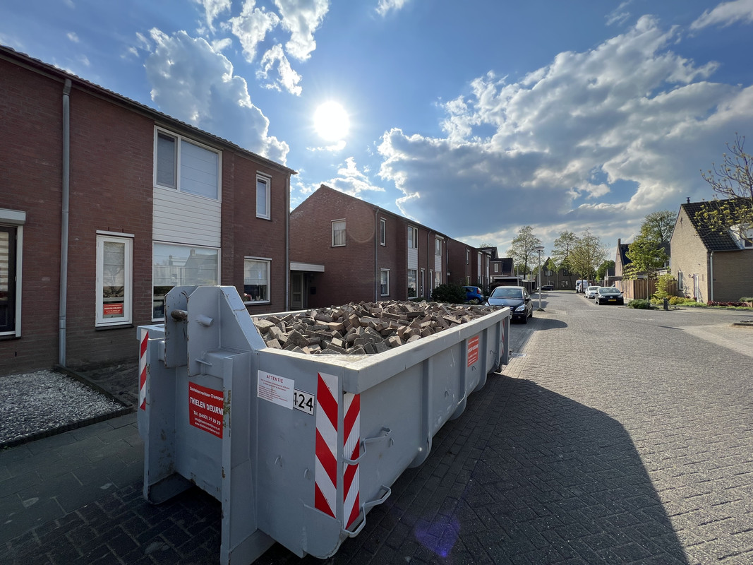 FF1E0EBD-E792-4D9A-B619-B3BE13CB35CC