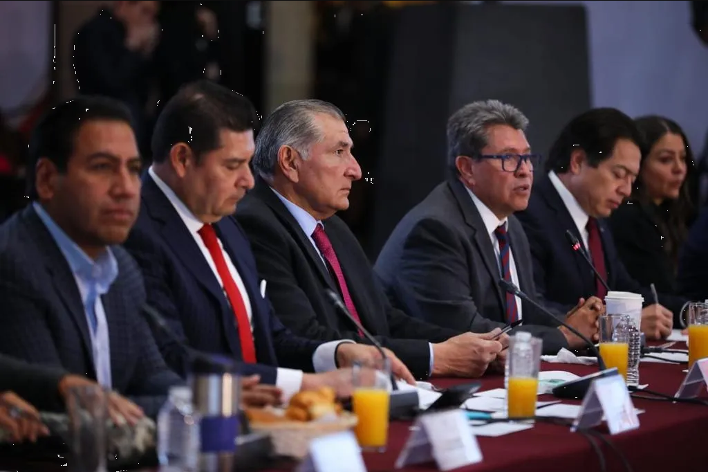 Comparte Monreal agenda legislativa de Morena en el Senado