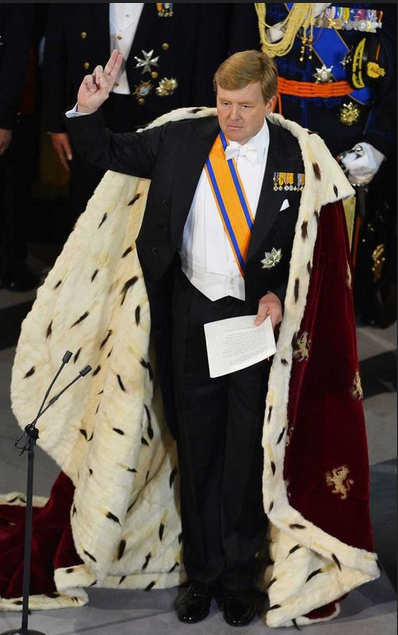 Koning, Keizer, Admiraal, Onschendbaarheid bezitten we allemaal.