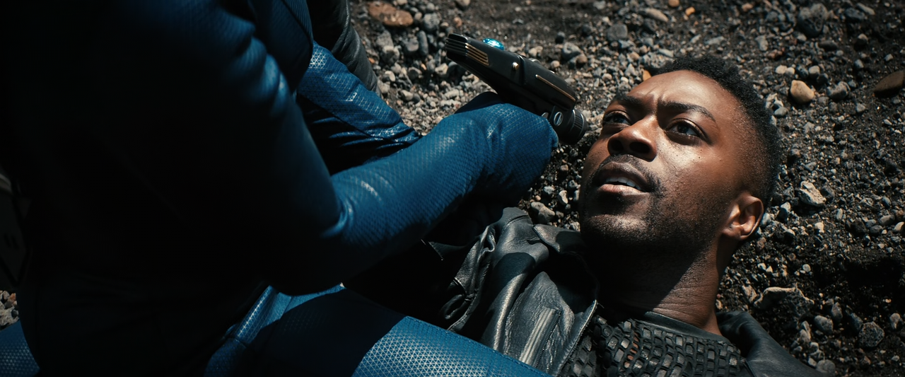 Star.Trek.Discovery.S03E01.That.Hope.Is.You.(1).1080p.10bit.AMZN.WEB-DL.DDP5.1.HEVC-Vyndros.mkv_snap