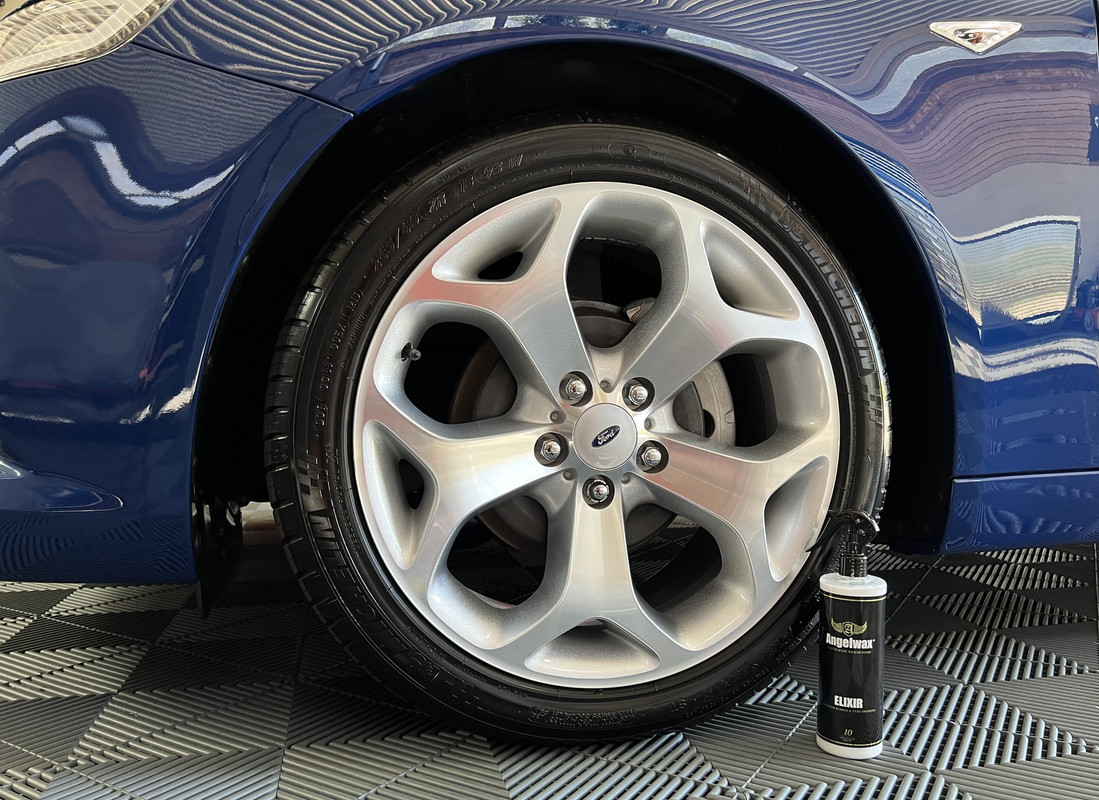 303 Graphene Tire Gloss 18oz | Aerosol Wet Shine Tire Coating