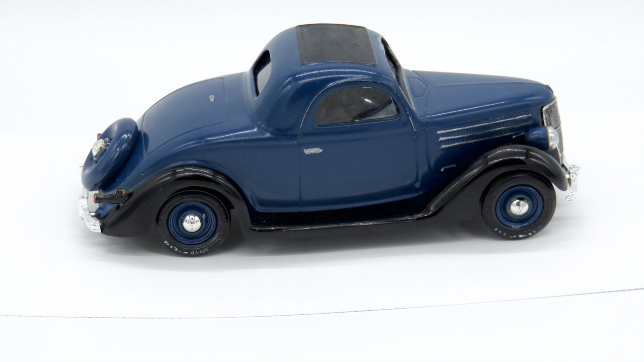 AMT 1936 Ford Coupe, 1/43 IMG-1904