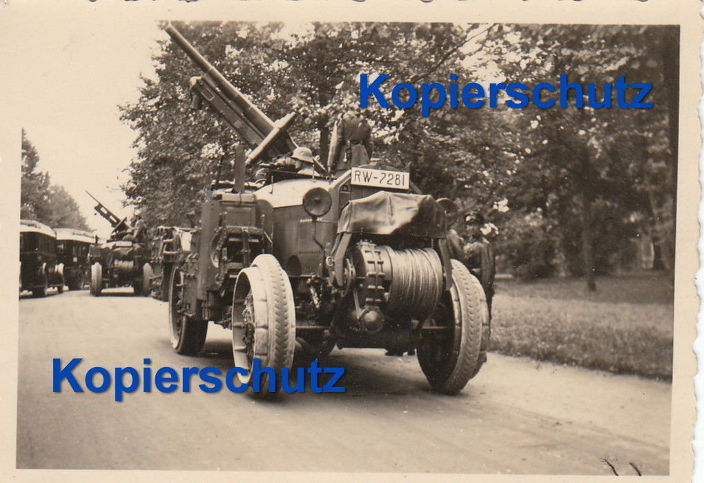 Reichswehr Fahrzeug mit Flak-Geschütz