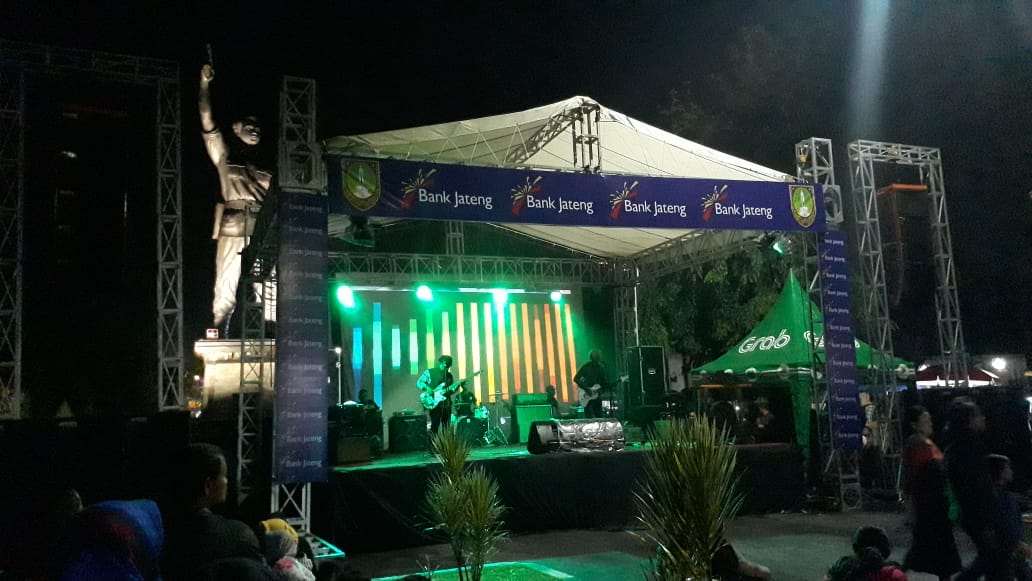 Panggung Solo Car Free Night
